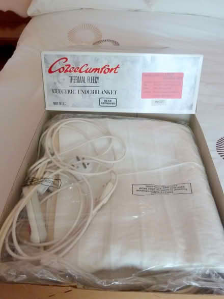 Photo of free Electric fleecy underblanket for Double bed. (Cronkinson Farm CW5) #4