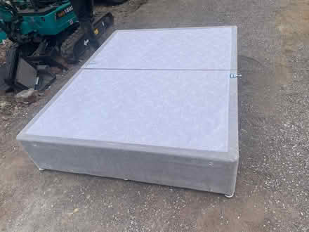 Photo of free King size /5ft divan grey 4 drawer (Dunstable) #3