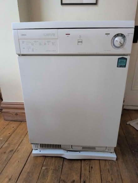 Photo of free FOR PARTS Tumble dryer (NW11 Temple Fortune) #1