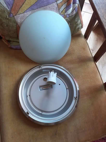 Photo of free Ceiling light (Bowbridge GL5) #1