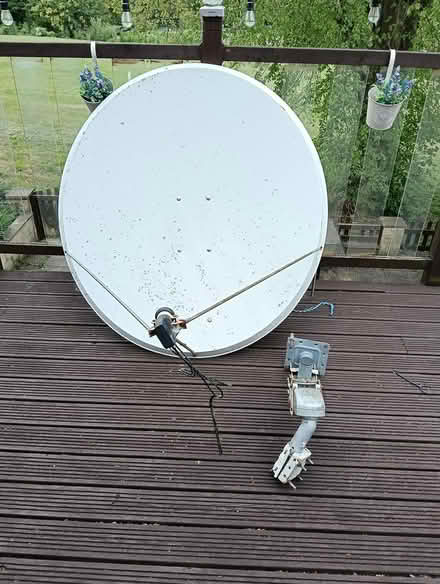 Photo of free 120 satellite dish (Halifax HX2) #1