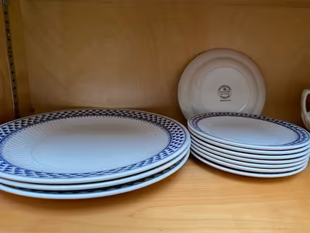 Photo of free Assorted dishware (Nr Fresh Pond & Mt Auburn Cem.) #2