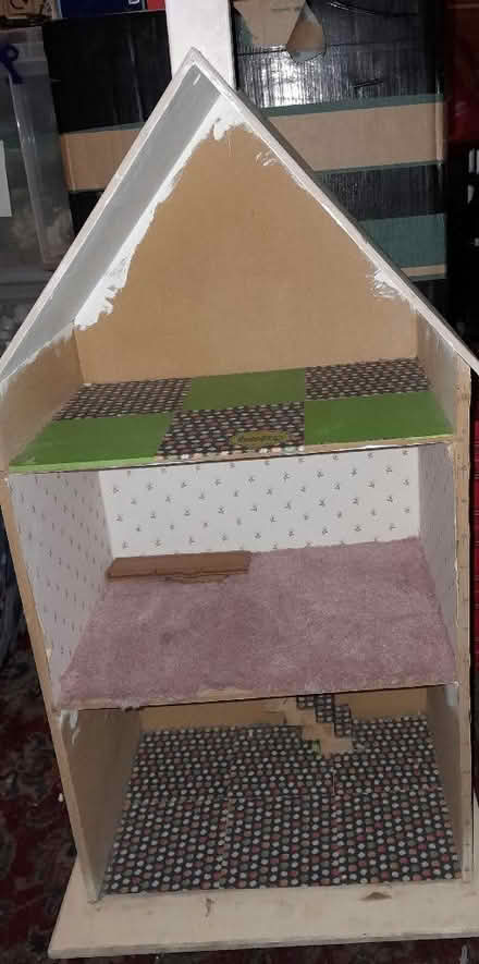 Photo of free Sturdy dollshouse (Buxted TN22) #1