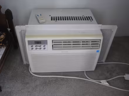 Photo of free Window air conditioner (Bolton, CT) #2