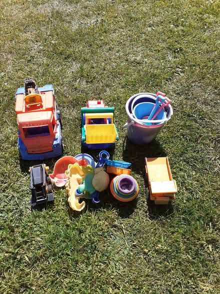 Photo of free Sandpit toys (CT2) #1