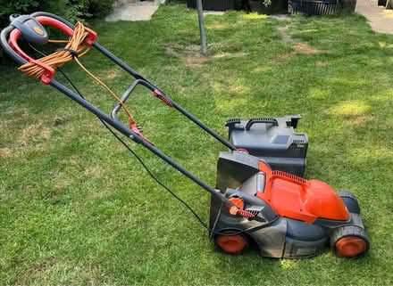 Photo of free Lawnmower for spares or repairs (OX3 Headington) #2