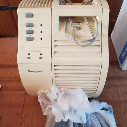 Photo of free Air filter (Ann Arbor Northwest Side) #1
