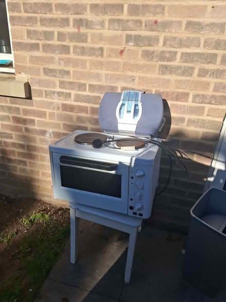 Photo of free Oven with cooker. Radio with CD worling (Bromham Road MK40) #1