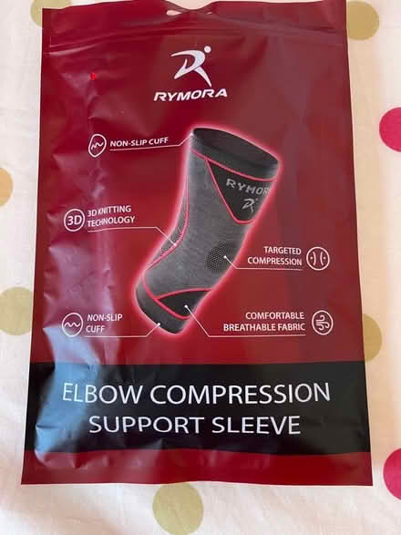 Photo of free Compression arm supports size medium (AB25) #1