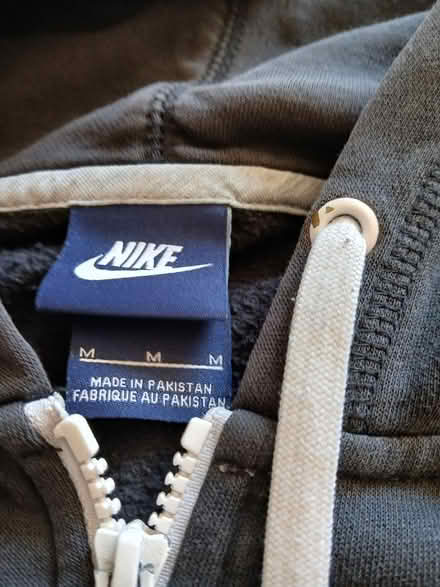 Photo of free M NIKE hoodie (Parkhead EH11) #2