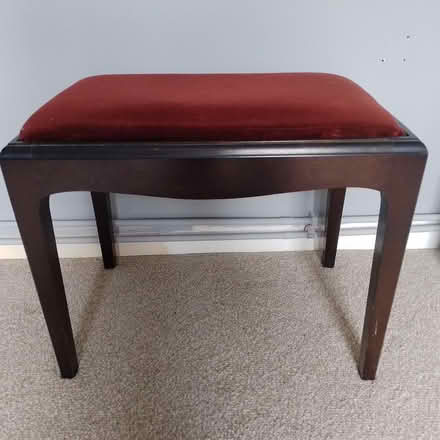 Photo of free Dressing table stool (YO10 Hull Road area) #1