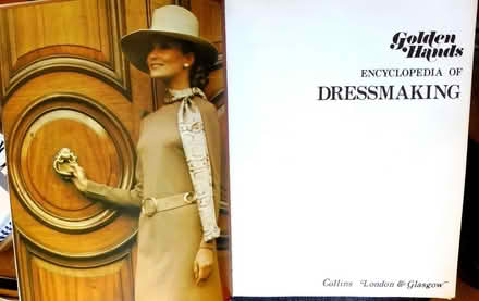 Photo of free book encyclopedia of dressmaking (Glasgow G43) #1