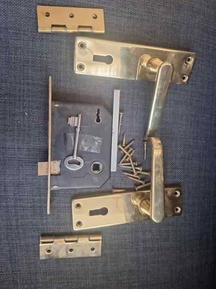 Photo of free Door handle with lock and key (Borehamwood WD6) #1