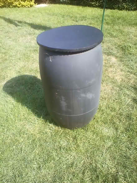 Photo of free Water butt (Aylesbury Vale HP19) #1