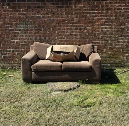 Photo of free sofa (TN23) #1