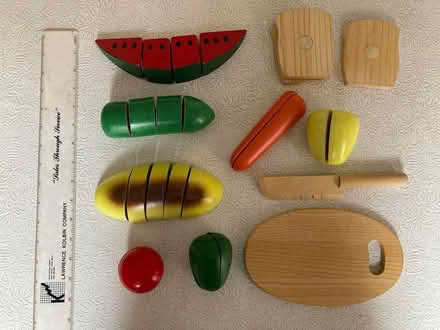 Photo of free toy slicing food set (Spring Hill, Somerville) #1
