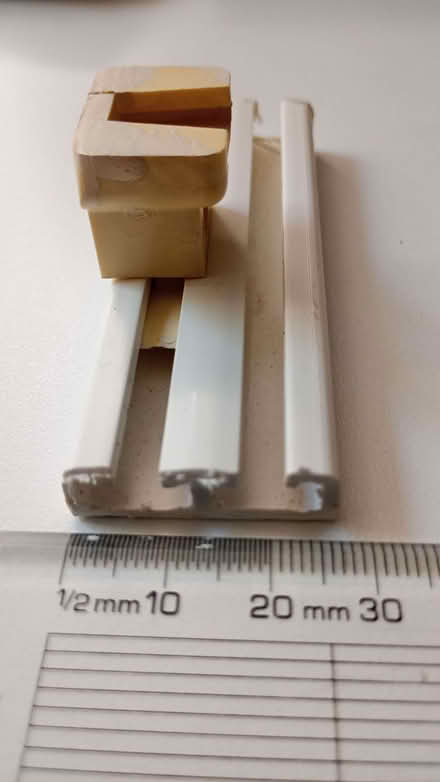 Photo of Curtain track (Headington OX3) #1