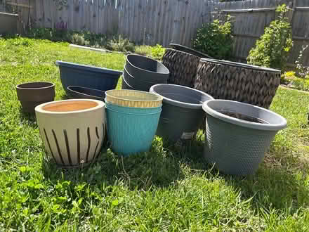 Photo of free Pots for planting (20020) #1