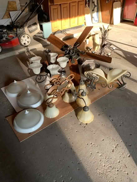 Photo of free Light fixtures (Western Springs) #1