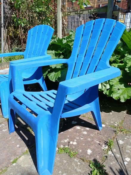 Photo of free 2 x Garden Chairs BLUE plastic Aidirondock (Arlesey SG15) #4