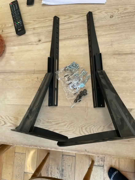 Photo of free TV stand (Stoneleigh KT17) #1