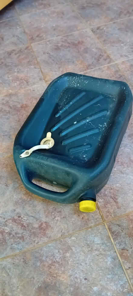 Photo of free Sump Oil Drainer/Container (Hackney Cross WR13) #1