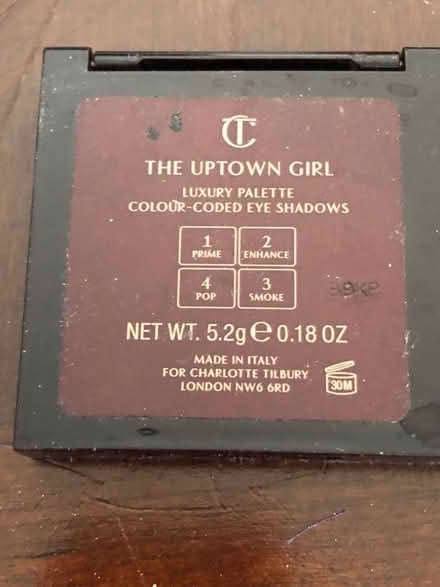 Photo of free Charlotte Tilbury Eyeshadow Palette (Strawberry Hill TW1) #2
