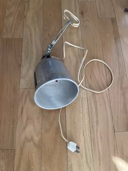 Photo of free light bulbs and light fixture (Bloor and Ossington) #4