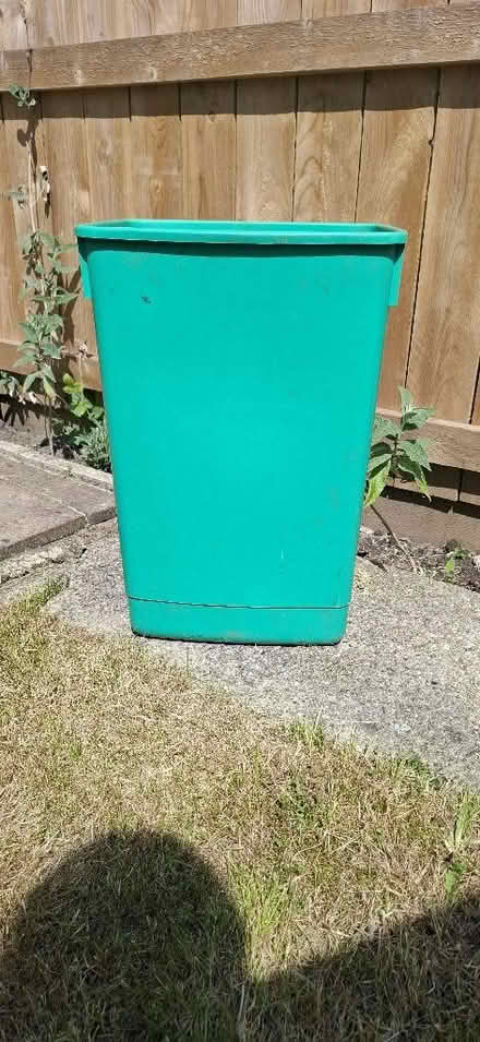Photo of free Large plastic bin (Harrogate HG1) #1