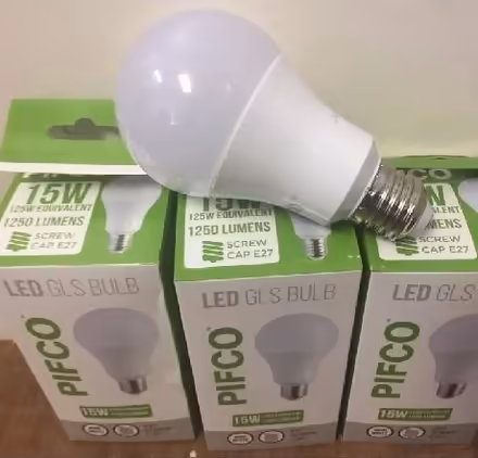Photo of free LED Lightbulb (Shaw Side OL2) #1