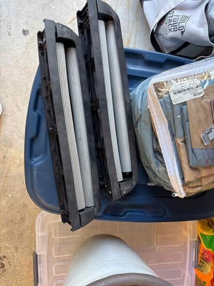 Photo of free Ski or snowboard accessory (farmingdale Drive, Darien) #1