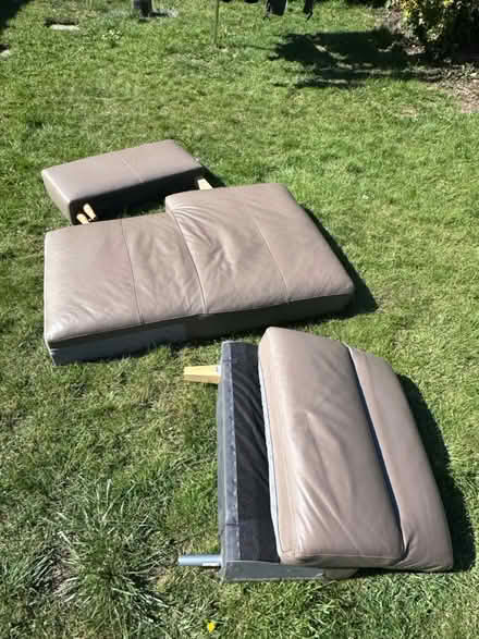 Photo of free Chaise (IG8) #3