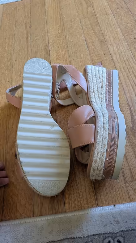 Photo of free Vince Camuto Beige Wedges (9.5M/41) (22308) #3