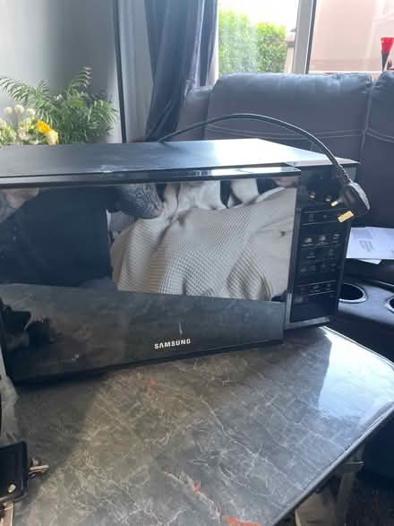 Photo of free Microwave (Reddish SK4) #1