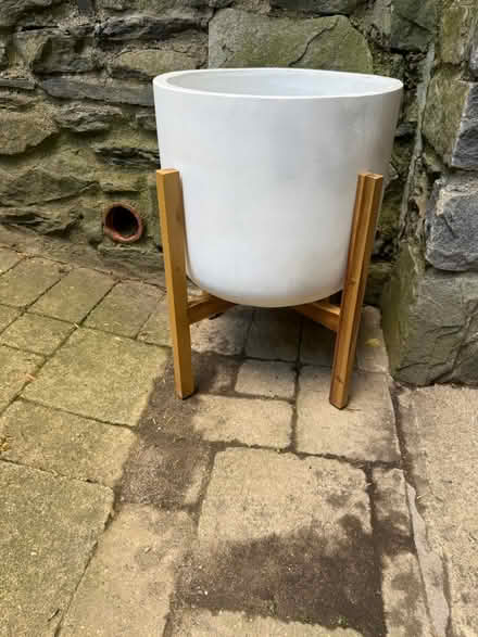 Photo of free Planter with stand (Mount Vernon, NY) #1