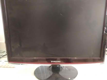 Photo of free SAMSUNG 22inch Monitor (B90 shirley) #1