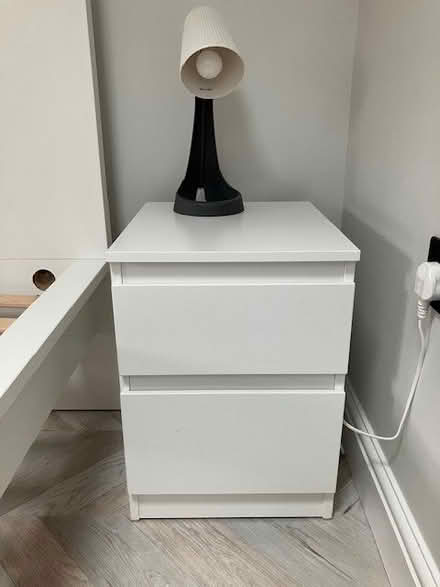 Photo of free King size bed and two bedside tables with lamps (Stamford) #3