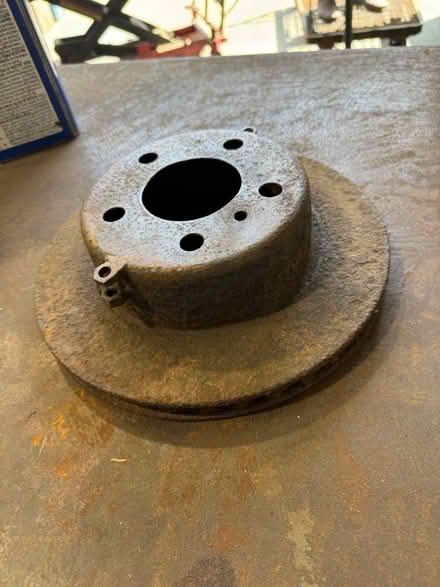 Photo of Tire rim (Saratoga) #1