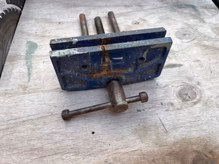 Photo of free Old 6” vice (CH62 bromborough) #1