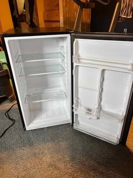 Photo of free Large mini fridge (Chittenden) #1