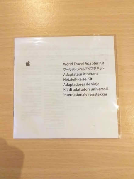 Photo of free genuine apple macbook charger world travel adapter plugs kit (Avebury SN8) #1