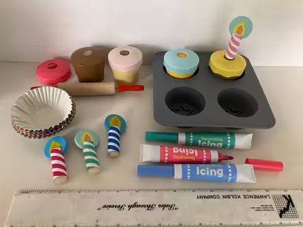 Photo of free toy cupcake set(s) (Spring Hill, Somerville) #2