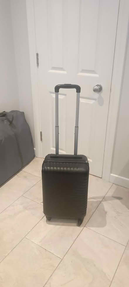 Photo of free Small suitcase and bag (D04EA40) #1