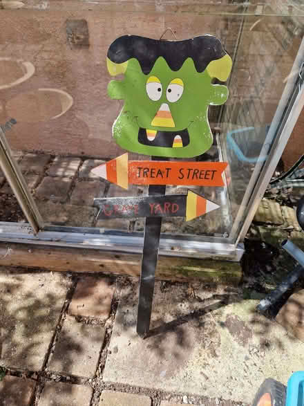 Photo of free Halloween sign (GU12) #1