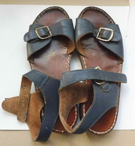 Photo of free pair size 5 ladies sandals (Glasgow G43) #1
