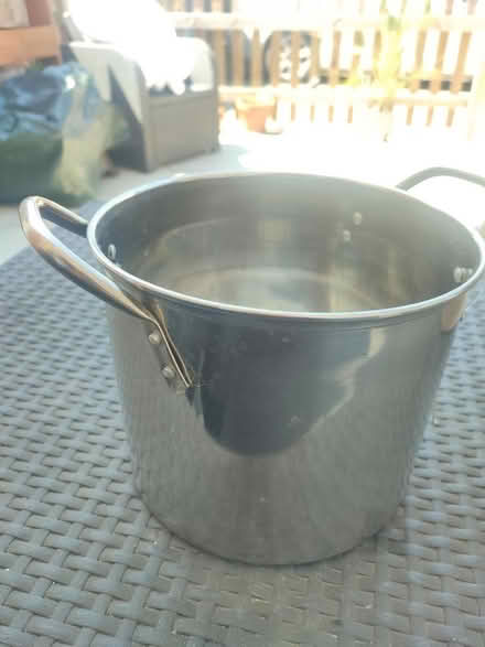 Photo of free Pot without lid (Lenham ME17) #1