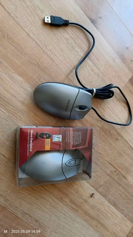 Photo of free USB Mouse x2 (Tilehurst, Reading RG31) #2