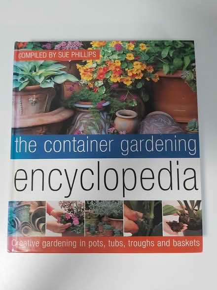 Photo of free Gardening Encyclopedia (Woolton L25) #1