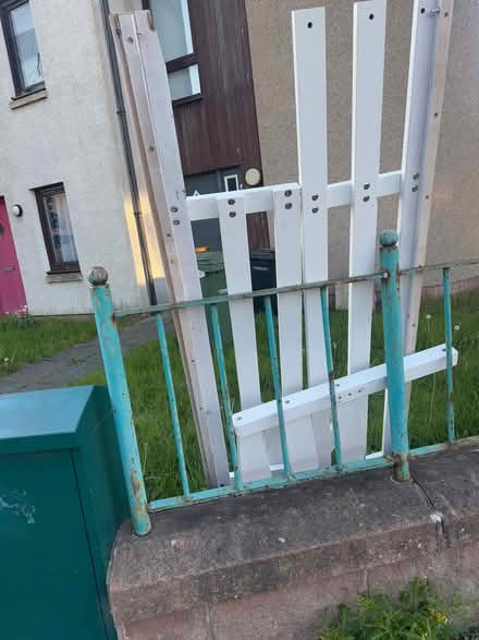 Photo of free Single bed frame (EH16) #1