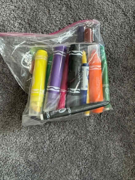 Photo of free Kids craft supplies (Downers Grove - South) #3